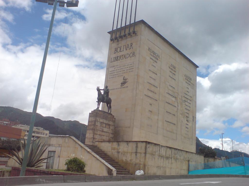 Bogota Rooms Heroes Εξωτερικό φωτογραφία